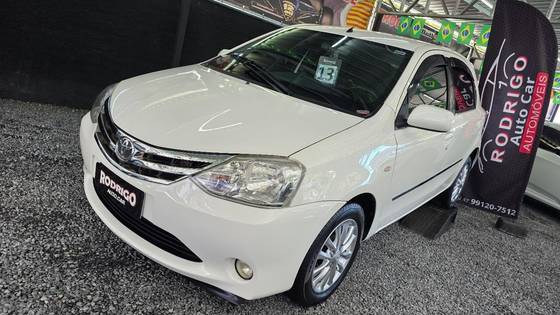 TOYOTA ETIOS 1.5 XLS 16V FLEX 4P MANUAL TOYOTA ETIOS 1.5 XLS 16V FLEX 4P MANUAL